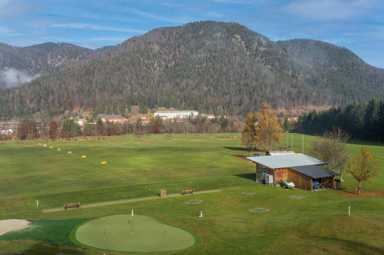Ferienwohnung Golf View Apt With Parking And Mountain View! Tarvis Exterior foto